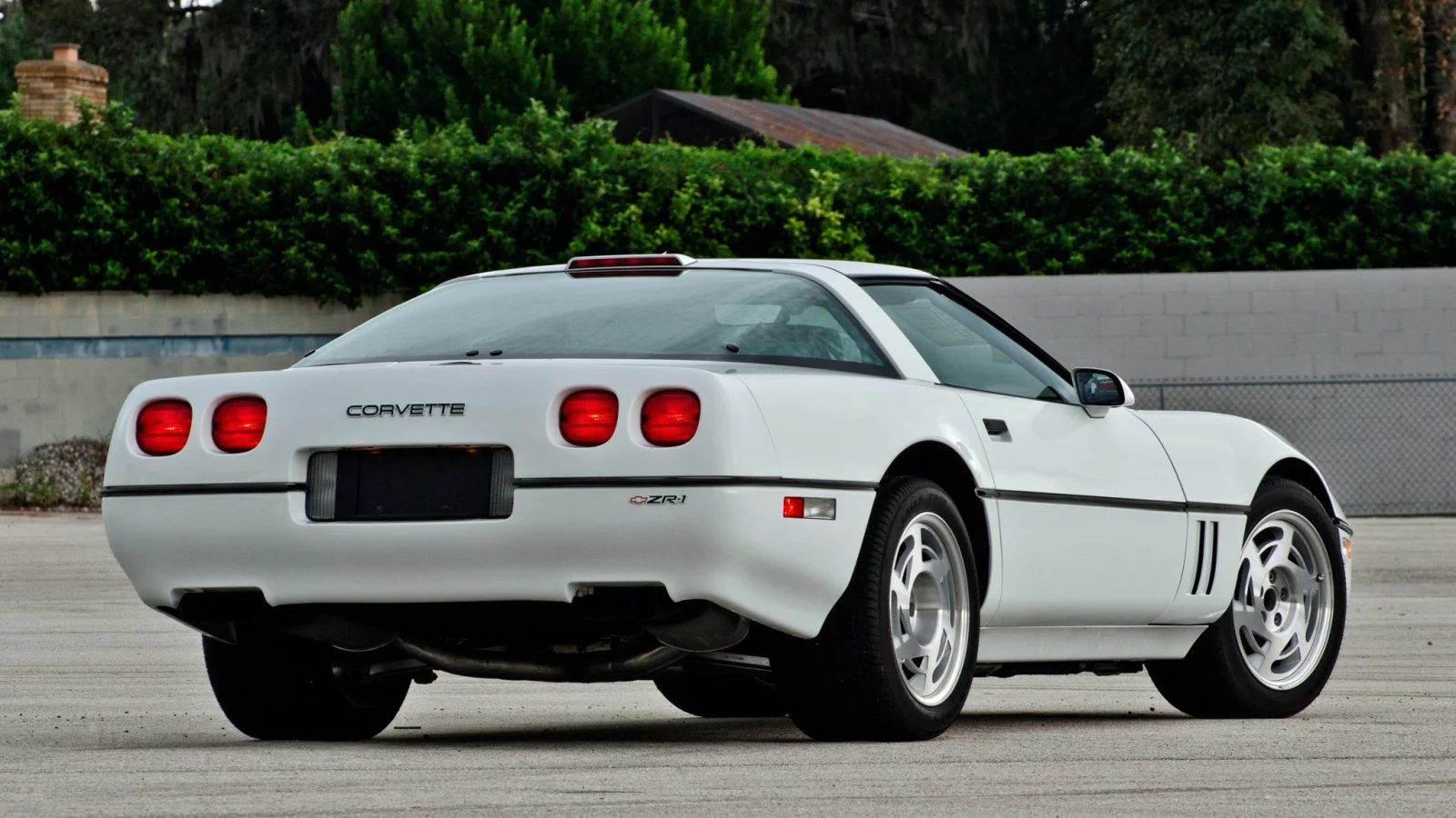 Click to Enlarge-Esc to Close Corvette Generations/C4/C4 1990 rear.webp